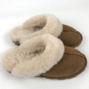 Kirkland brand new slippers